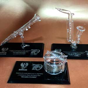 diseños especiales trofeos o medallas en Cristal