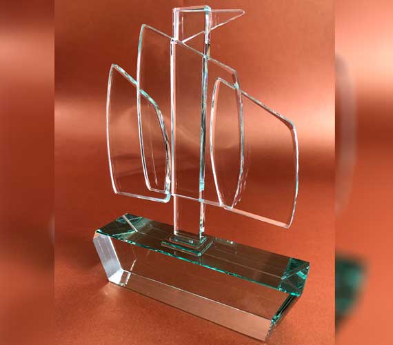 Glass Forms Trofeos y Artesanias en Cristal